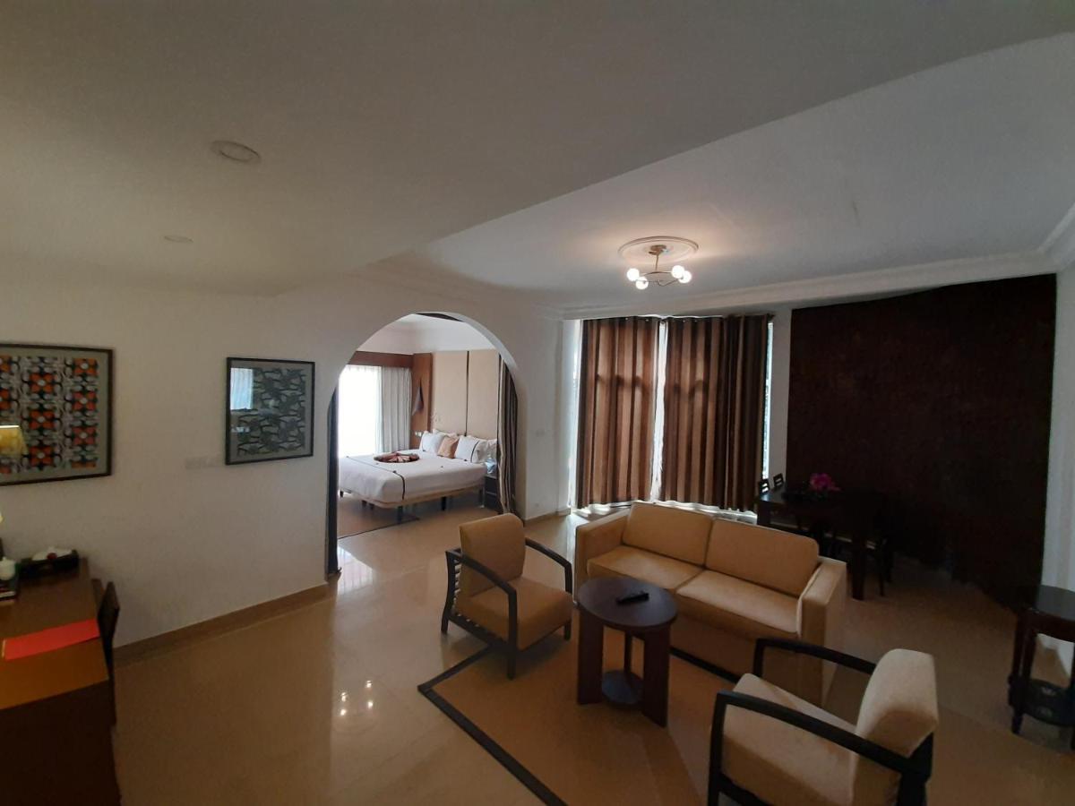 Iris Hotel Dakar Dış mekan fotoğraf