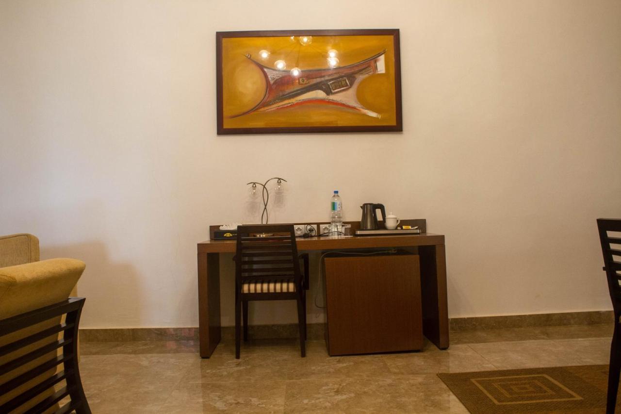 Iris Hotel Dakar Dış mekan fotoğraf