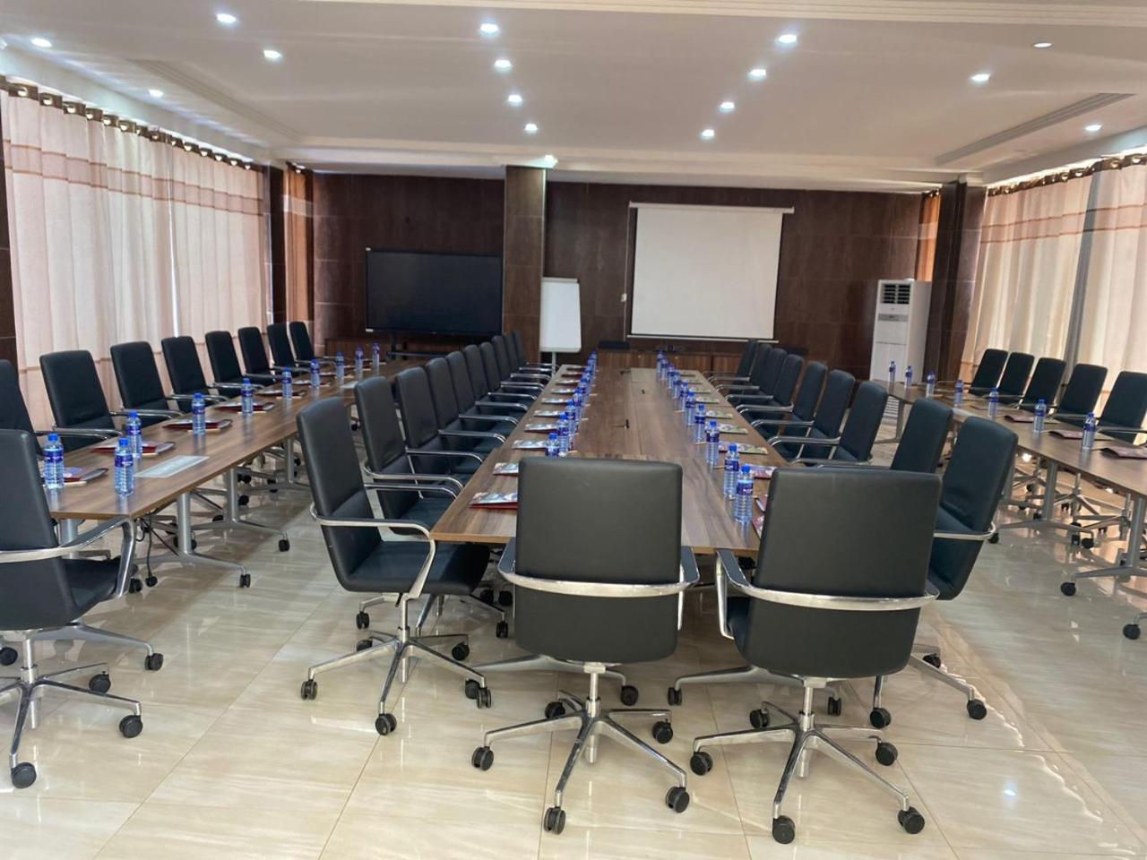 Iris Hotel Toubab Dialaw Dış mekan fotoğraf