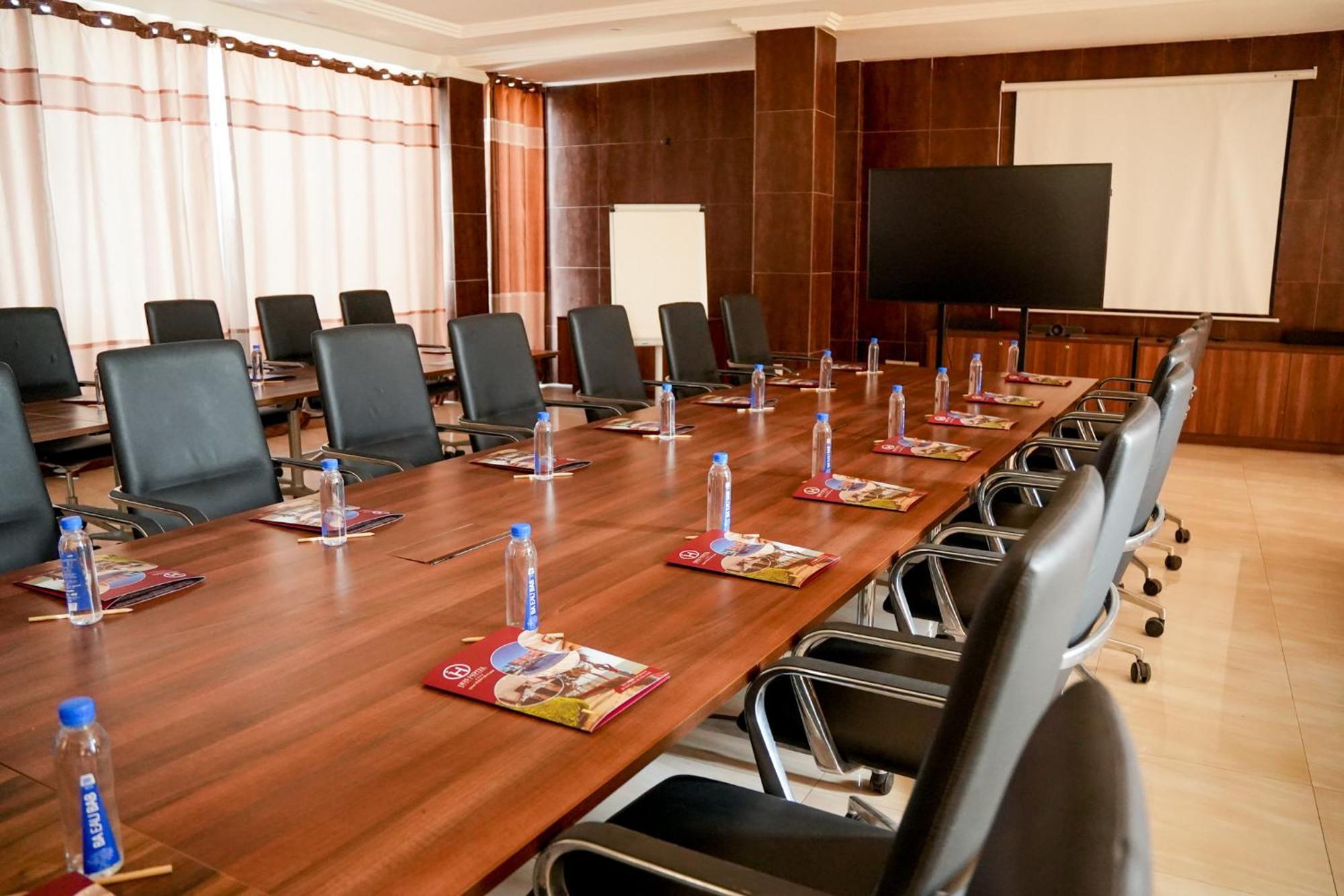 Iris Hotel Toubab Dialaw Dış mekan fotoğraf