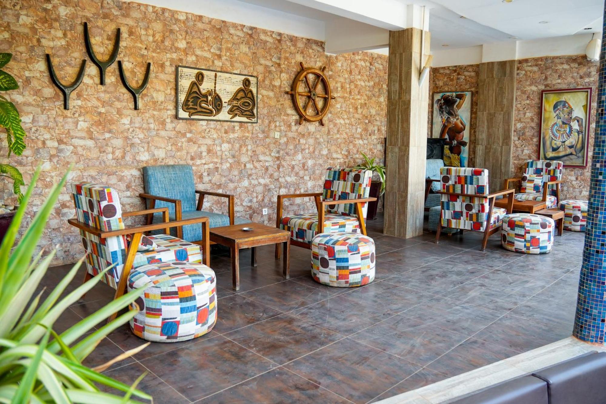 Iris Hotel Toubab Dialaw Dış mekan fotoğraf