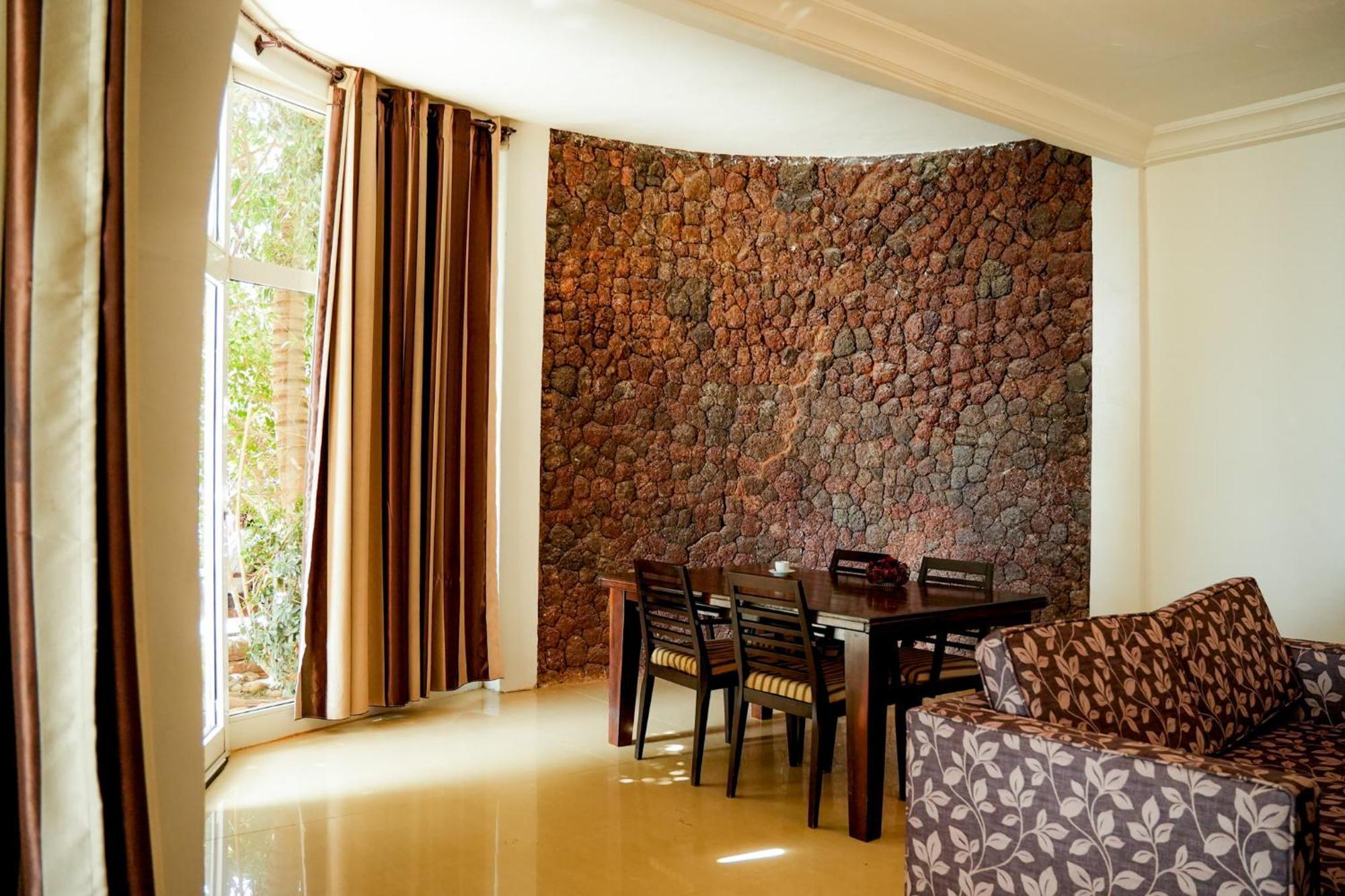 Iris Hotel Toubab Dialaw Dış mekan fotoğraf