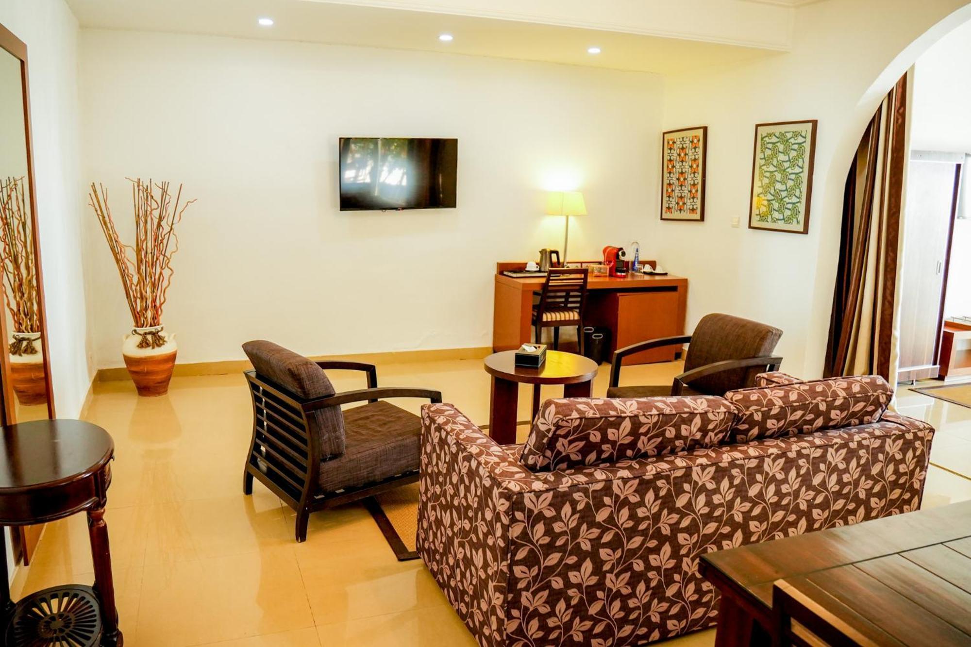 Iris Hotel Toubab Dialaw Dış mekan fotoğraf