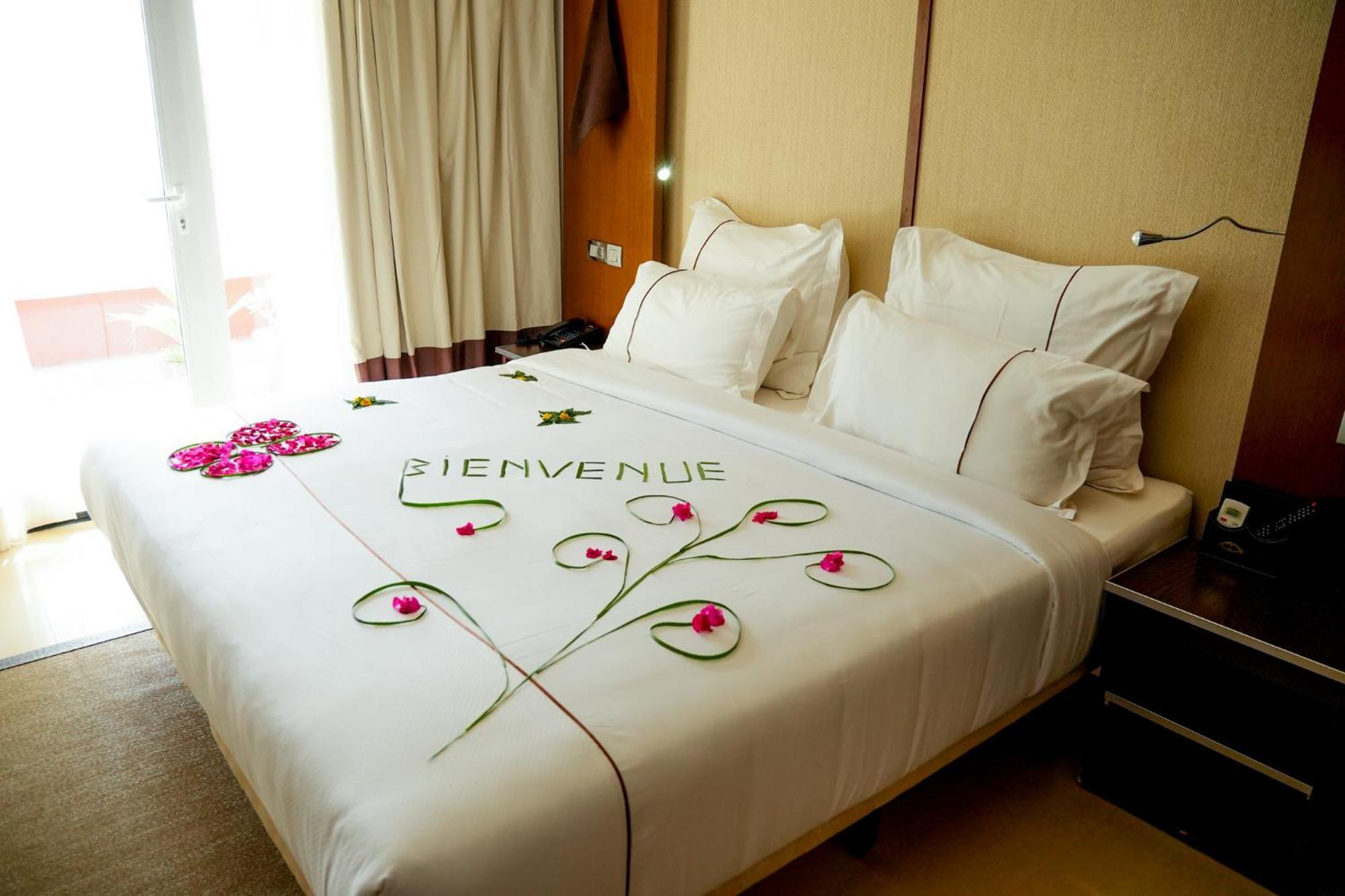 Iris Hotel Toubab Dialaw Dış mekan fotoğraf